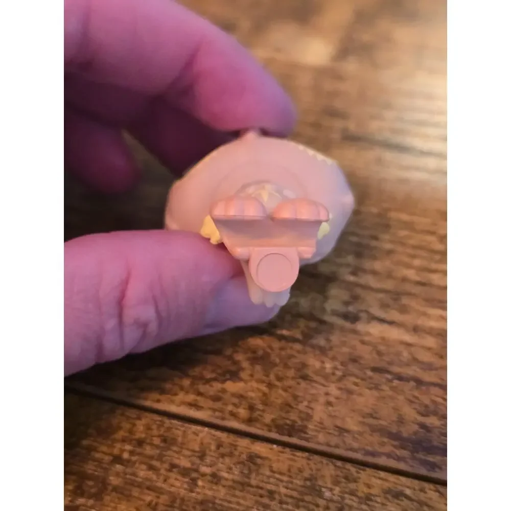 Hasbro Littlest Pet Shop Owl 674 from the 2007 
